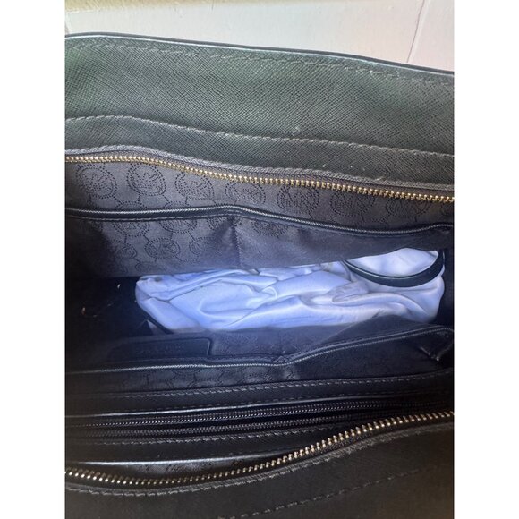 Michael Kors Black Saffiano Leather Selma Convertible Satchel Bag - Picture 4 of 11